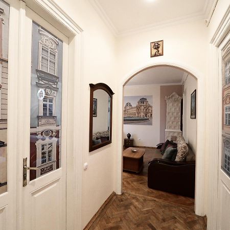 The Historical Family Nest In City Centre Lviv Extérieur photo