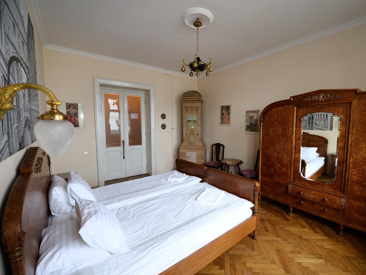 The Historical Family Nest In City Centre Lviv Extérieur photo